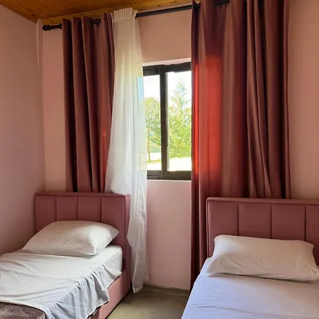 Farm River And Kanoe Pensjonat 3*