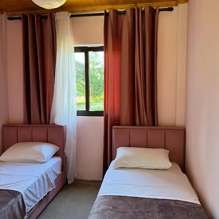 Farm River And Kanoe Maison d'hôtes 3*
